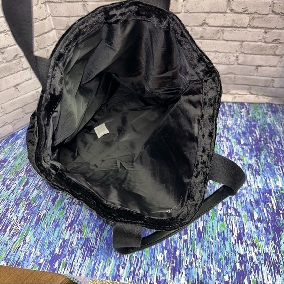 Victoria's Secret Bag Black Crushed Velvet Weekender Tote Purse Beach Book Bag - Picture 5 of 9
